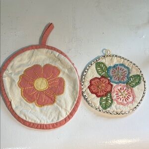 VINTAGE Floral Embroidered Potholders - Pink and Multicolor Set of 2